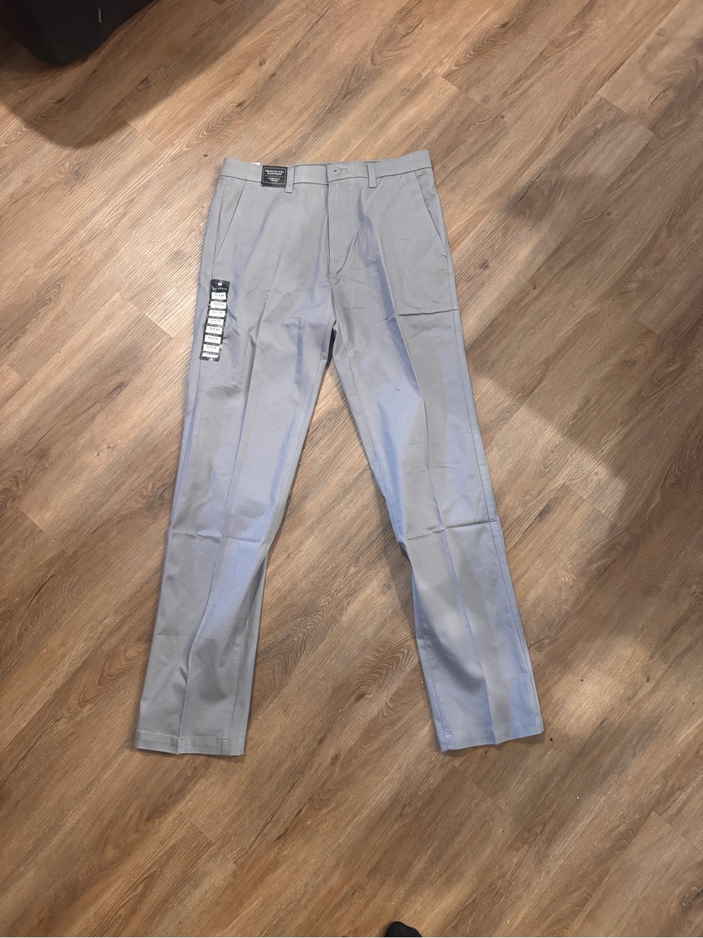 Haggar Men's Light Gray Pants — Flat Front